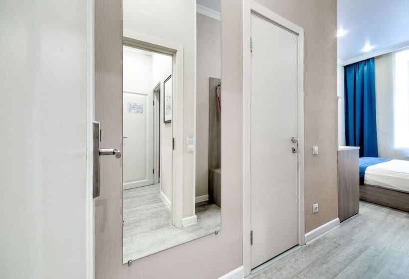 חדר סטנדרט, Oficer Apart