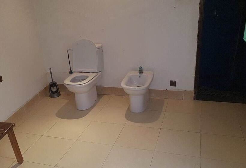 غرفة قياسية ثلاثية, Dar Gerniz