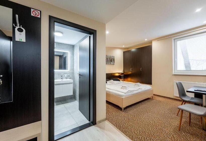 اتاق استاندارد, Zlaté Košice