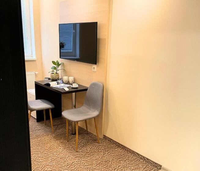 اتاق کلاسیک سه تخته, Zlaté Košice