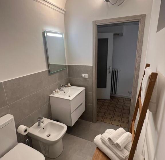 اتاق استاندارد سه نفره, B&b Doralice