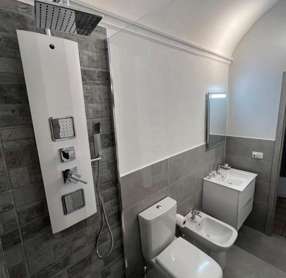 اتاق استاندارد سه نفره, B&b Doralice