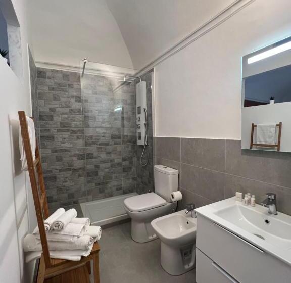 اتاق استاندارد سه نفره, B&b Doralice