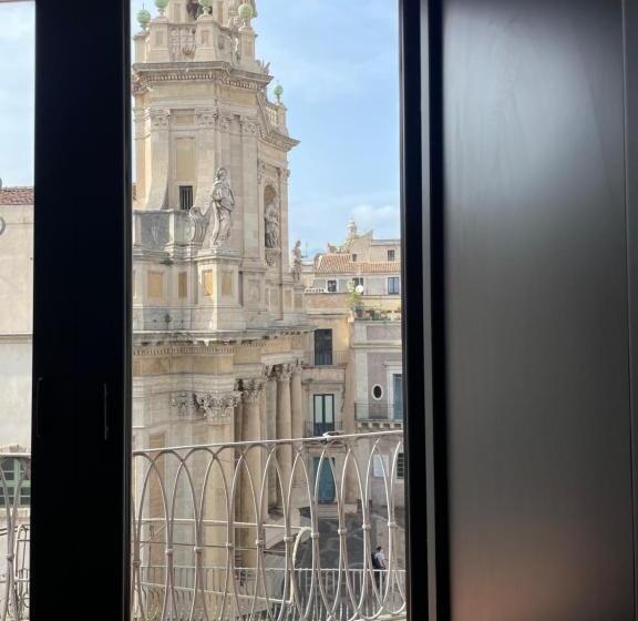 اتاق لوکس با بالکن, B&b Doralice