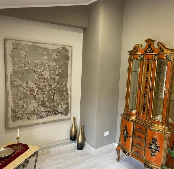 اتاق لوکس با بالکن, B&b Doralice