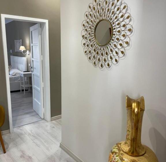 اتاق لوکس با بالکن, B&b Doralice