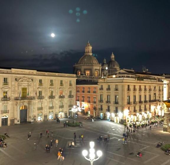 اتاق لوکس با بالکن, B&b Doralice