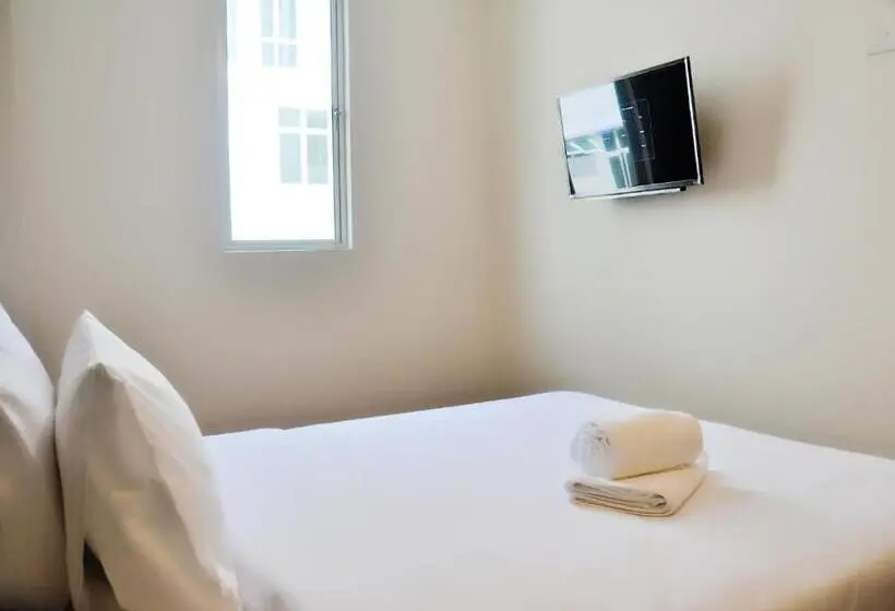 اتاق استاندارد با سرویس بهداشتی مشترک, Gem Hotel Nusajaya