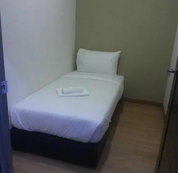 اتاق استاندارد با سرویس بهداشتی مشترک, Gem Hotel Nusajaya
