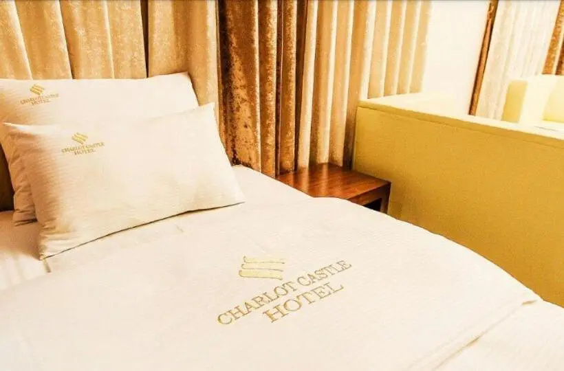 スイート（家族用）, Charlot Castle