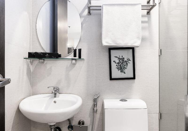 Quarto Deluxe, Charlot Castle