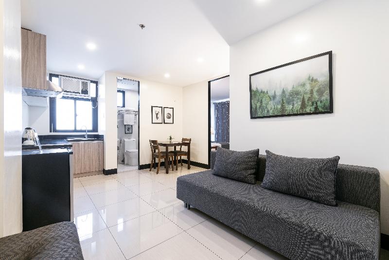 Quarto Deluxe, Charlot Castle