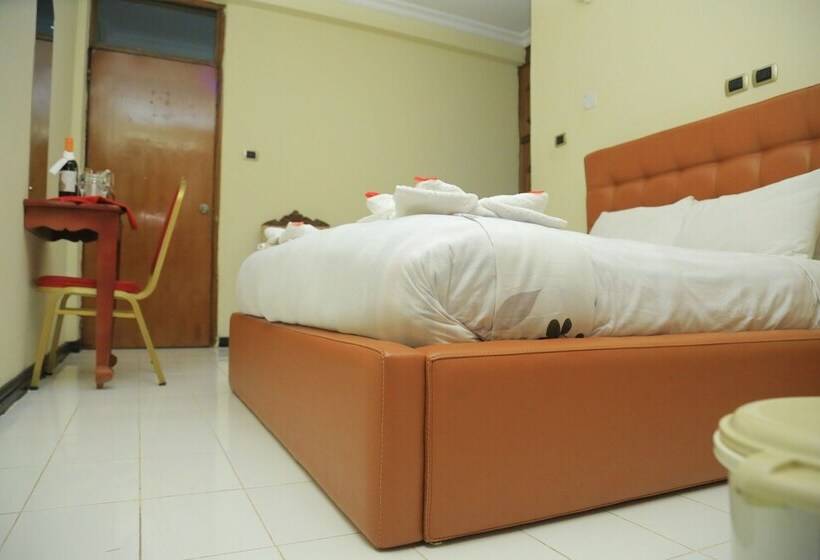 اتاق لوکس, Dib Anbessa