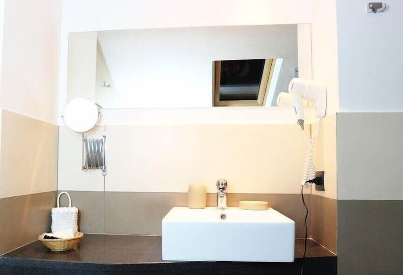 اتاق استاندارد سه نفره, Ottomood B&b And Apartments
