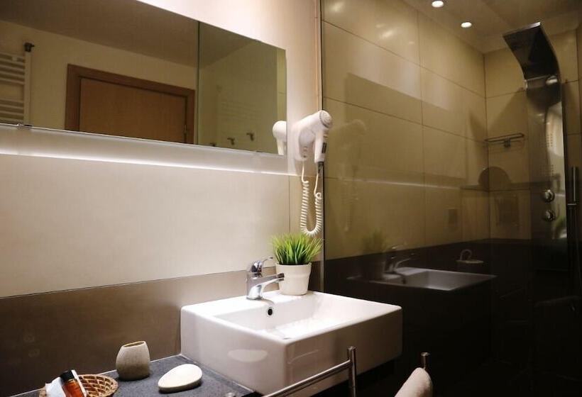 スタンダードトリプルルーム, Ottomood B&b And Apartments