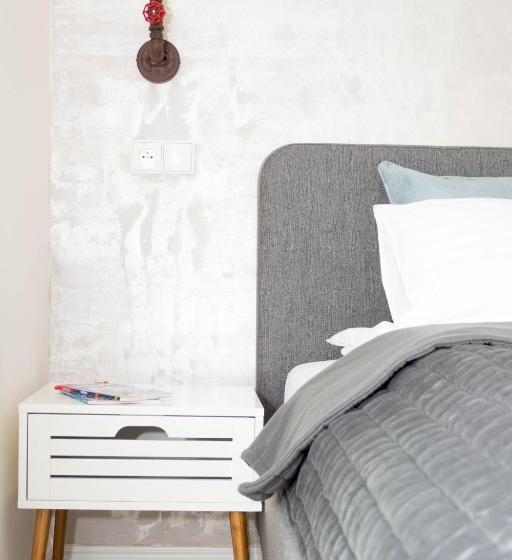 إستوديو ديلوكس, Chillout Hostel