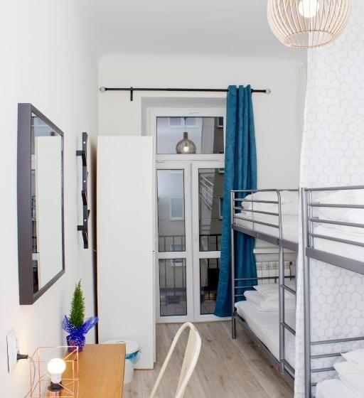 غرفة قياسية رباعية, Chillout Hostel