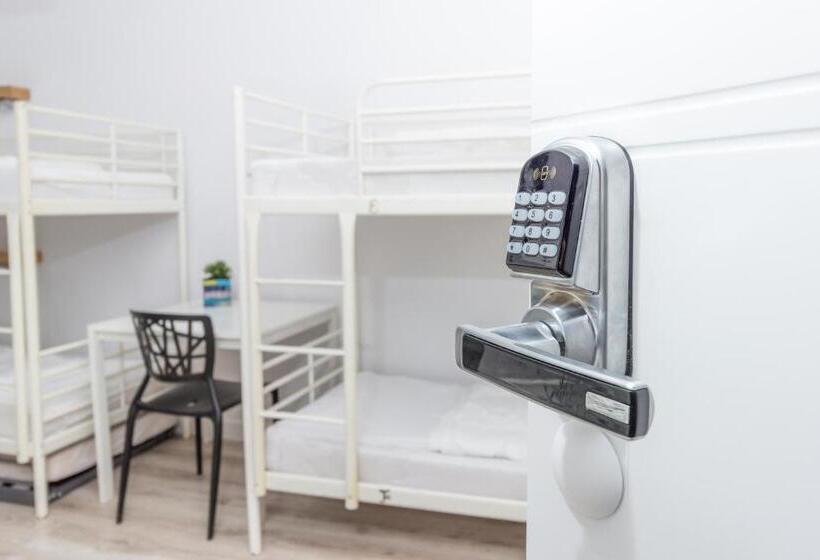 غرفة عائلية, Chillout Hostel