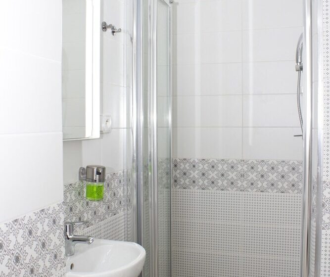 سرير فى غرفة مشتركه, Chillout Hostel