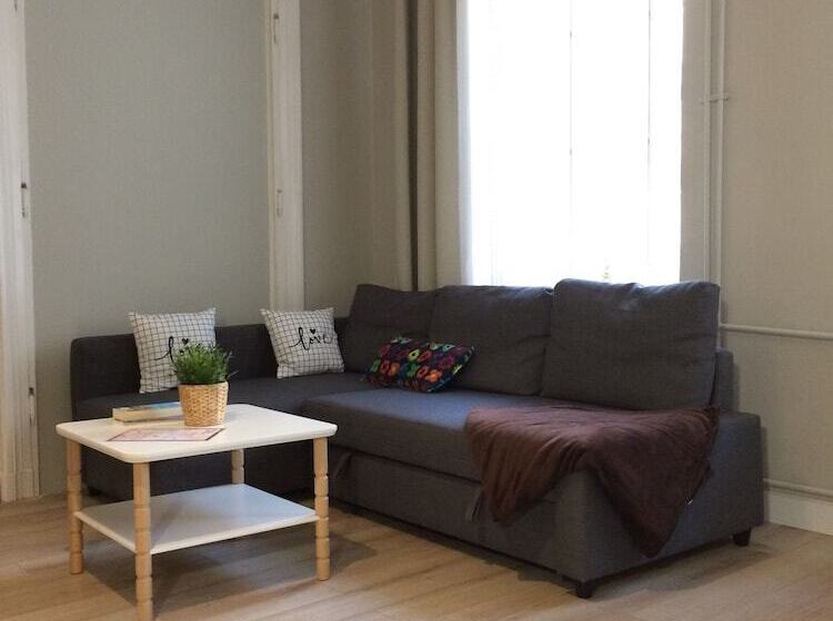 标准单人间, Chillout Hostel