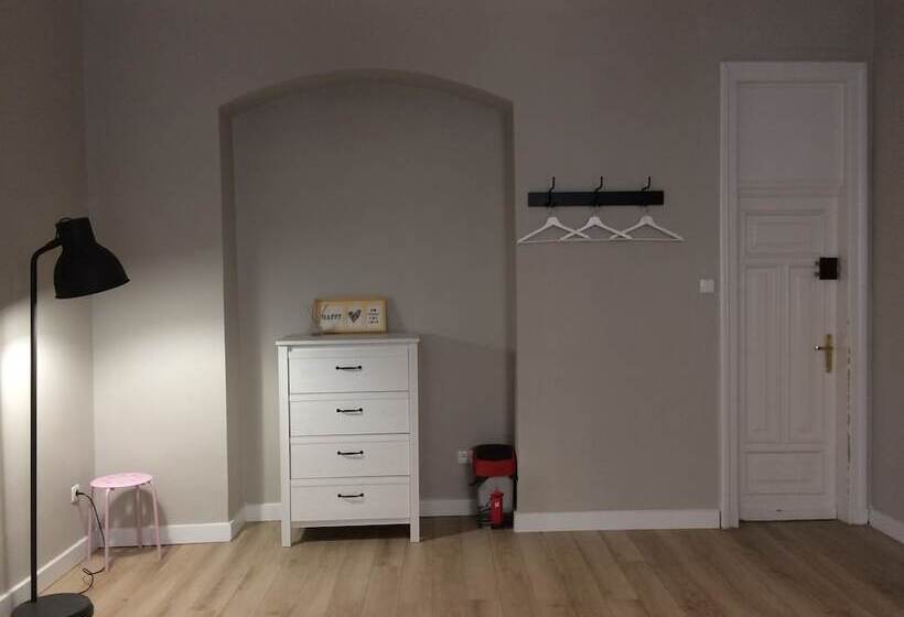 غرفة قياسية فردية, Chillout Hostel