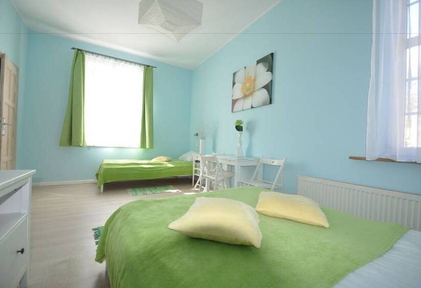 اتاق استاندارد سه نفره, Hostel Grande Sopotiera