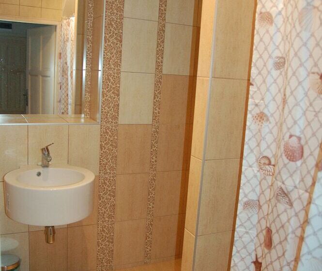 اتاق استاندارد چهار تخته, Hostel Grande Sopotiera