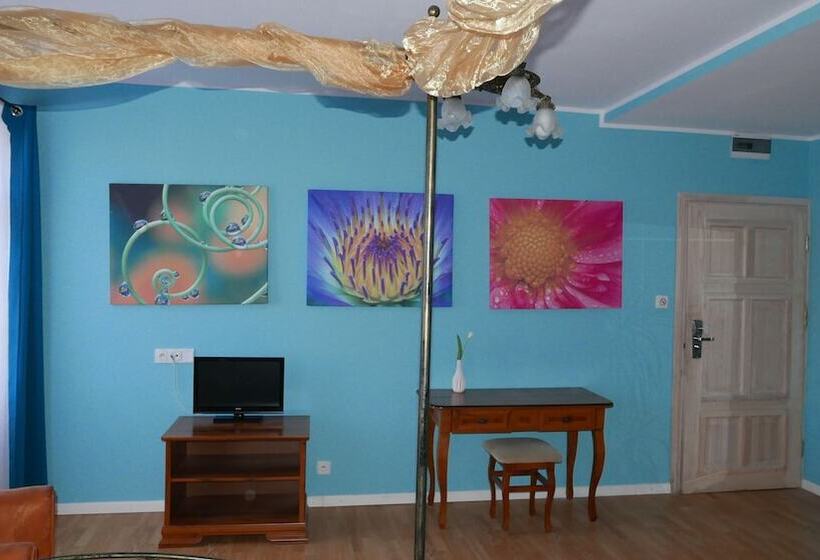 اتاق لوکس سه تخته, Hostel Grande Sopotiera