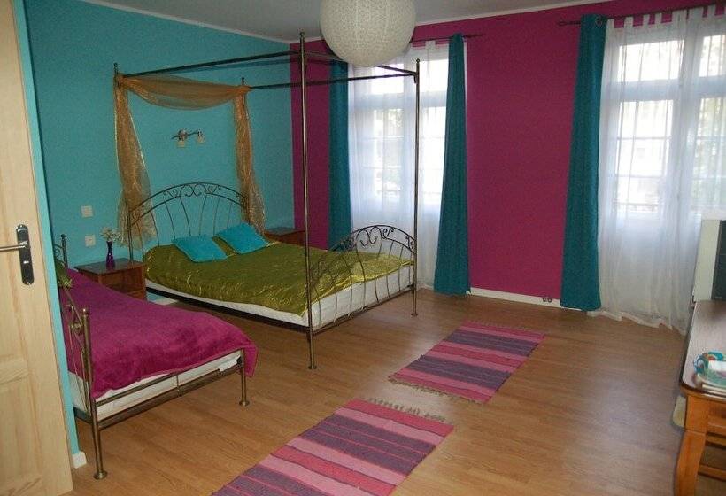 اتاق لوکس سه تخته, Hostel Grande Sopotiera