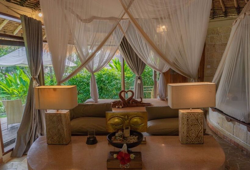 بنجلو قياسى, La Joya Balangan Resort