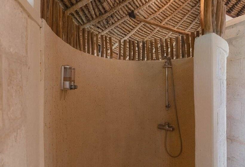 بنجلو ديلوكس, La Joya Balangan Resort