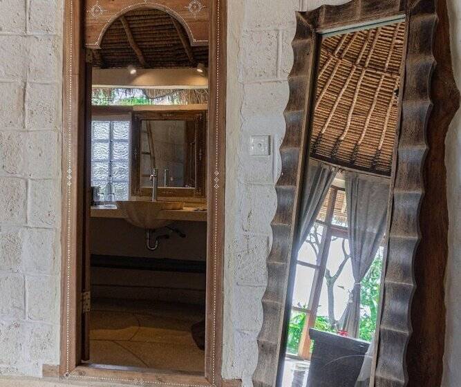 بنجلو ديلوكس, La Joya Balangan Resort