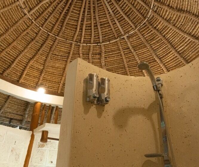 بنجلو ديلوكس, La Joya Balangan Resort