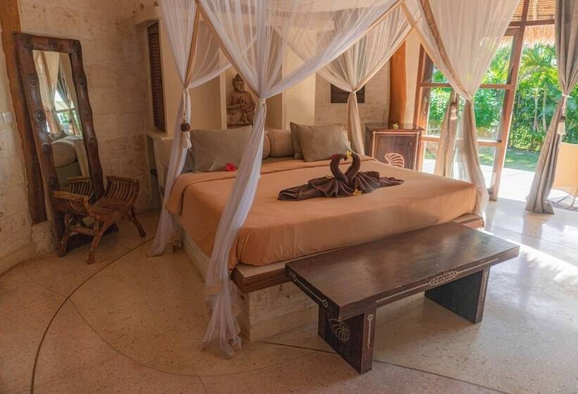 بنجلو ديلوكس, La Joya Balangan Resort