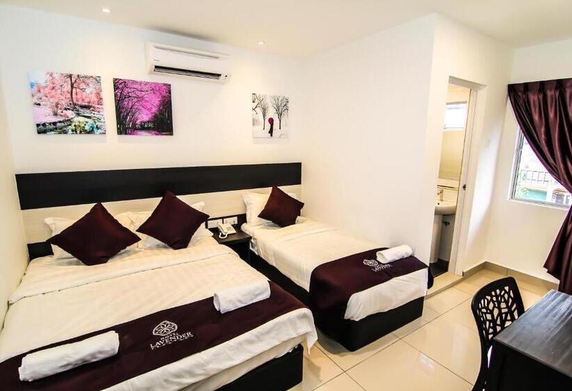 اتاق خانوادگی, Lavender Senawang