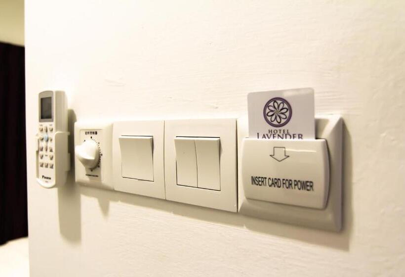 اتاق لوکس با تخت بزرگ, Lavender Senawang