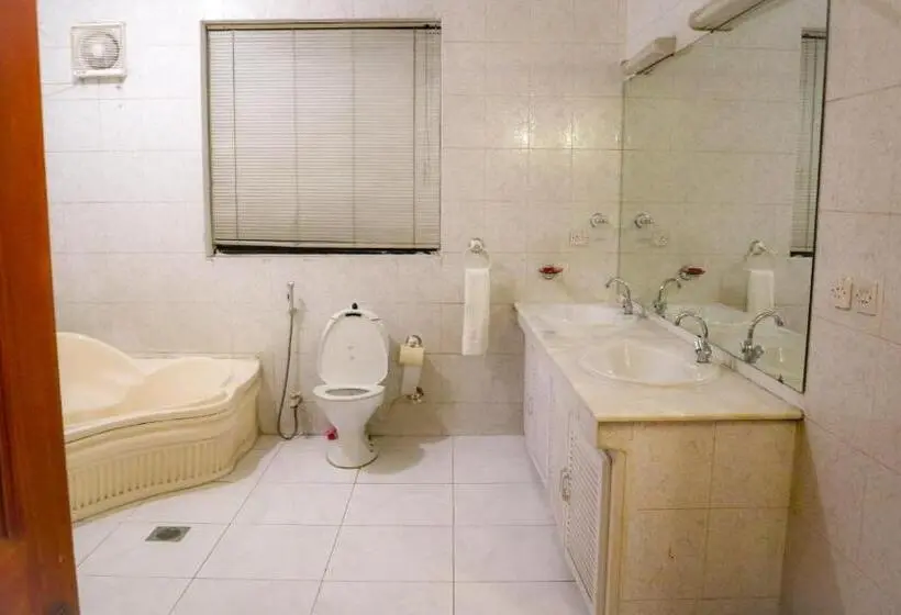 اتاق لوکس با تخت بزرگ, Delano Guest House