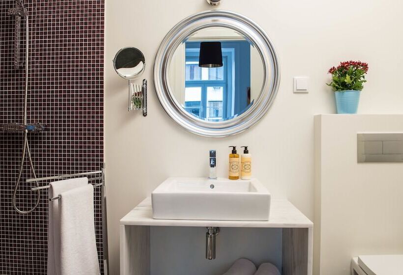 Quarto standard, Tesouro Da Baixa By Shiadu