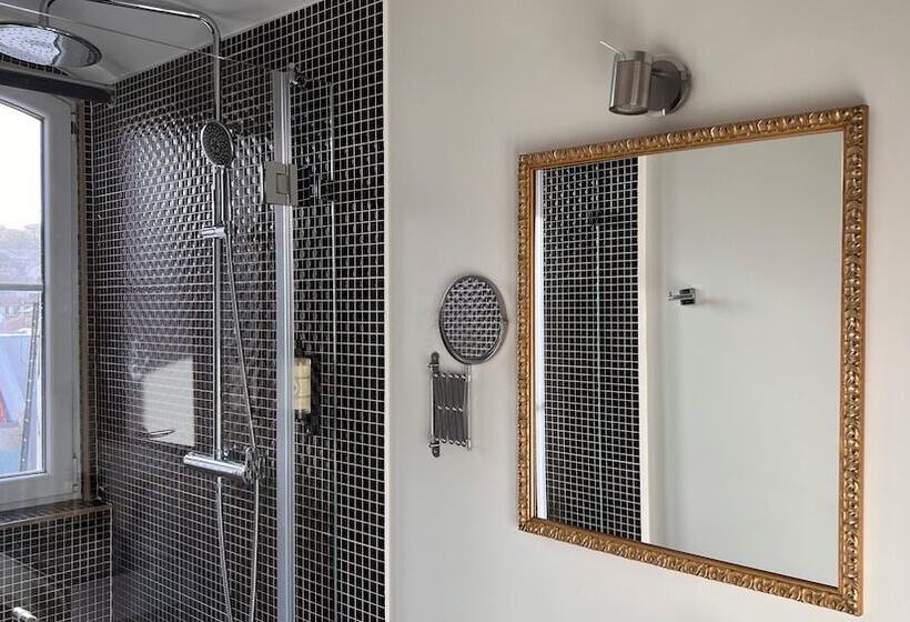 Quarto standard, Tesouro Da Baixa By Shiadu