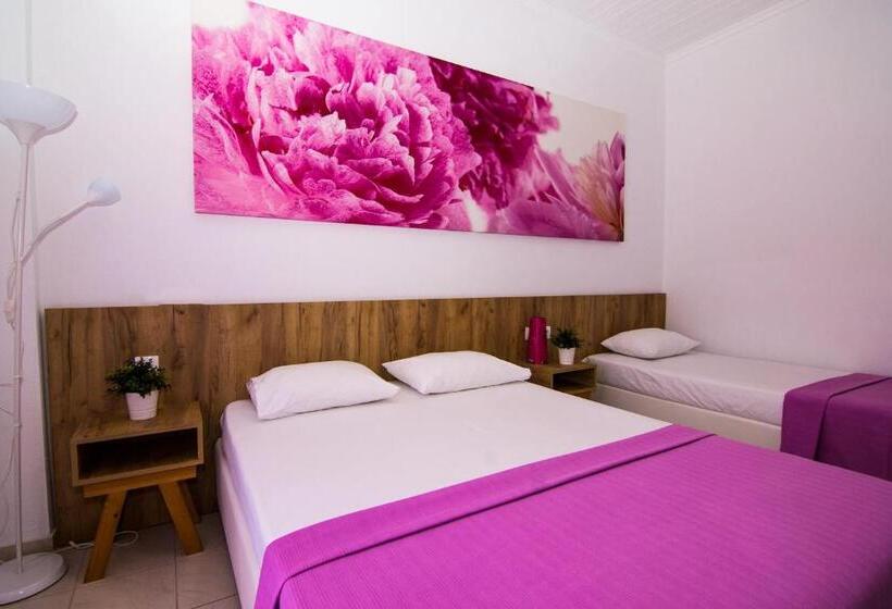 جناح جونيور, Philoxenia Earia