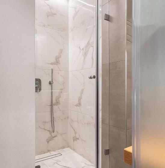 آپارتمان 3 خوابه, Acropolis Exclusive Residences