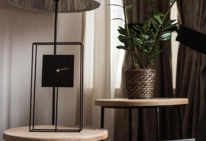 اتاق استاندارد, Acropolis Exclusive Residences