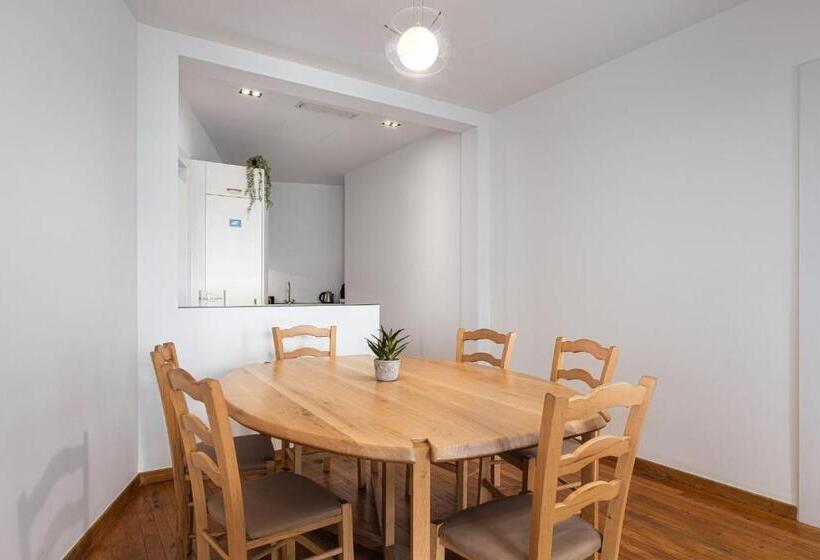 آپارتمان 3 خوابه, Acropolis Exclusive Residences