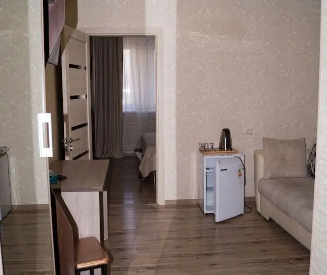 Deluxe-huone, Karmen