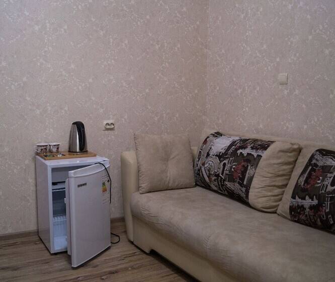 Номер Deluxe, Karmen