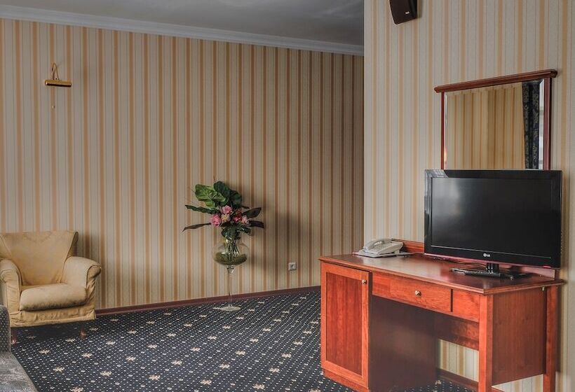 غرفة قياسية, Polyarnaya Zvezda