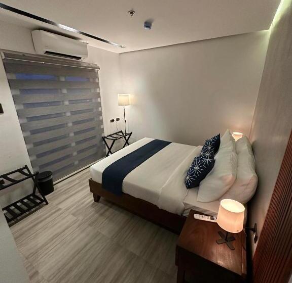 Quarto Estandar, Coron 180