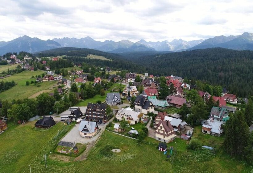 غرفة قياسية ثلاثية, Pensjonat Zbójecki Dwór   Ostatnie Pokoje W Atrakcyjnym Pakiecie Sylwestrowym!