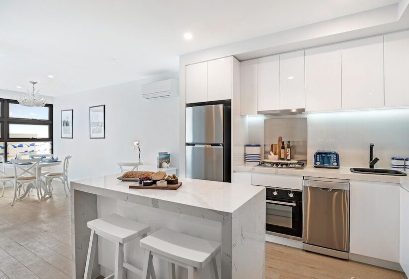 דירת חדר, The Hamptons Apartments   Port Melbourne