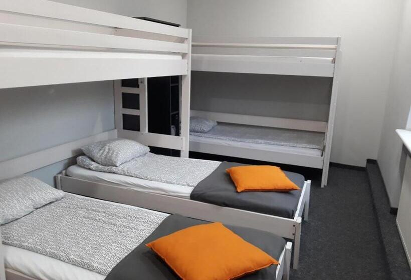 اتاق خانوادگی با سرویس بهداشتی مشترک, Hostel Sopot Centrum